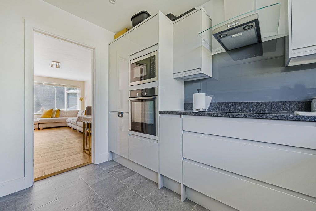 Additional image 13 of 2 bed flat for saleOld Perry Street, Chislehurst BR7
