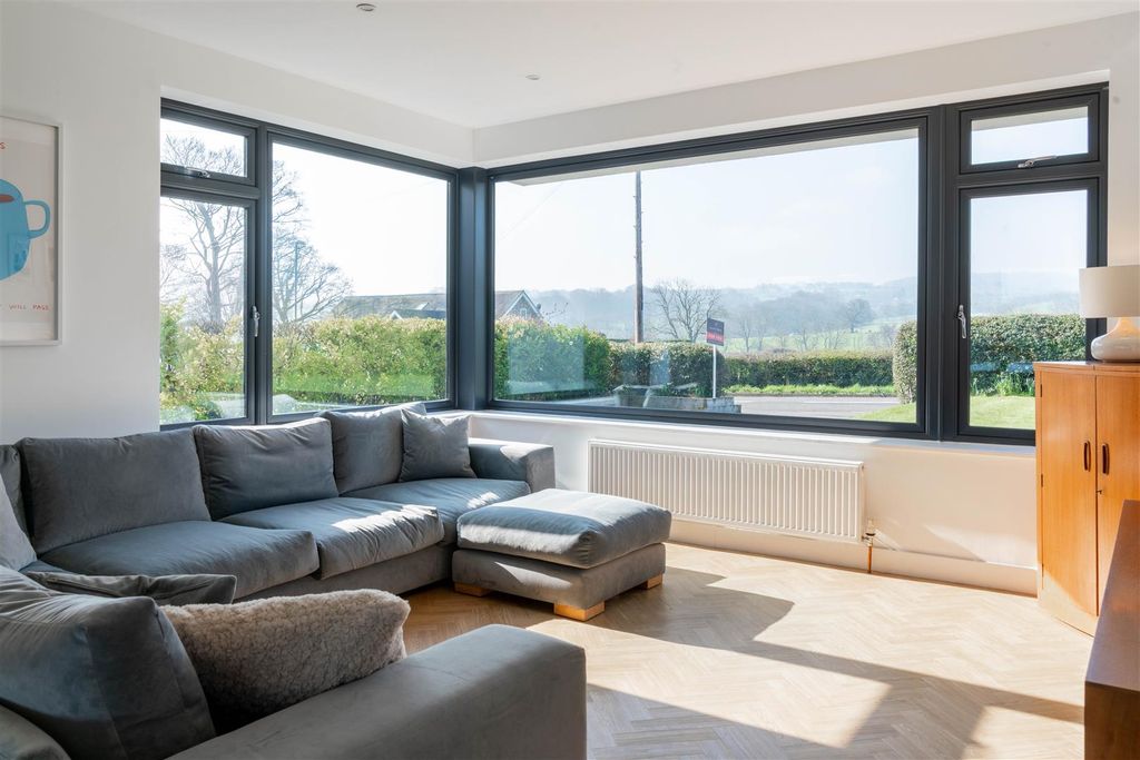 Additional image 18 of 4 bed detached house for saleWalton Back Lane, Walton, Chesterfield S42