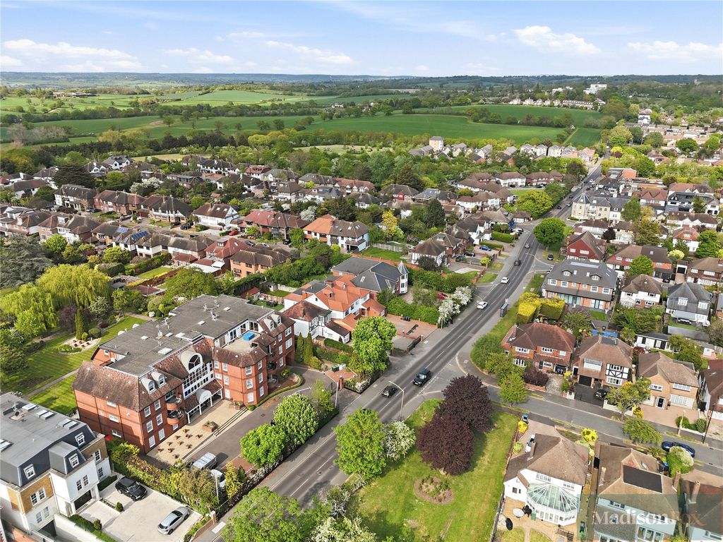 Additional image 31 of 2 bed flat for saleManor Road, Chigwell, Essex IG7