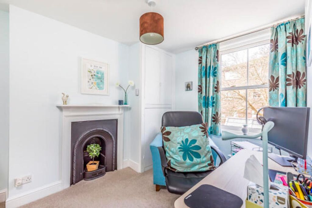 Additional image 10 of 4 bed semi-detached house for saleSt. Johns Street, Chichester PO19