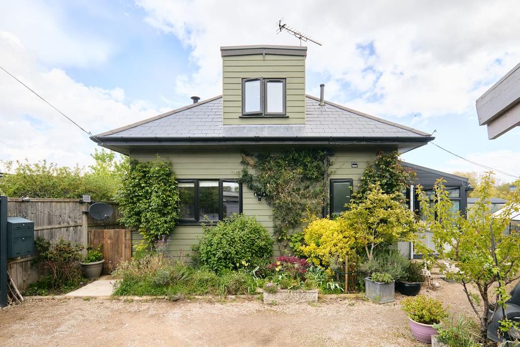 Additional image 26 of 2 bed detached house for saleLaleham Reach, Chertsey KT16