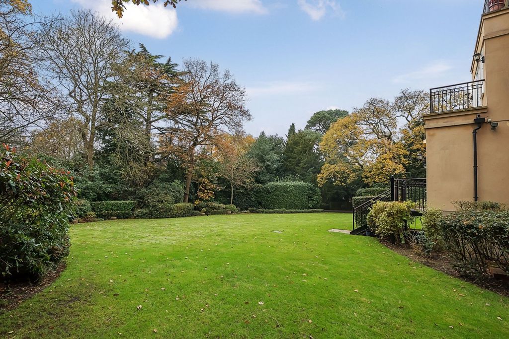 Additional image 15 of 2 bed flat for saleWorsley Grange, Kemnal Road, Chislehurst, Kent BR7