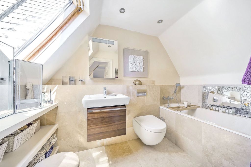 Additional image 10 of 2 bed flat for saleChevender, Prince Imperial Road, Chislehurst BR7