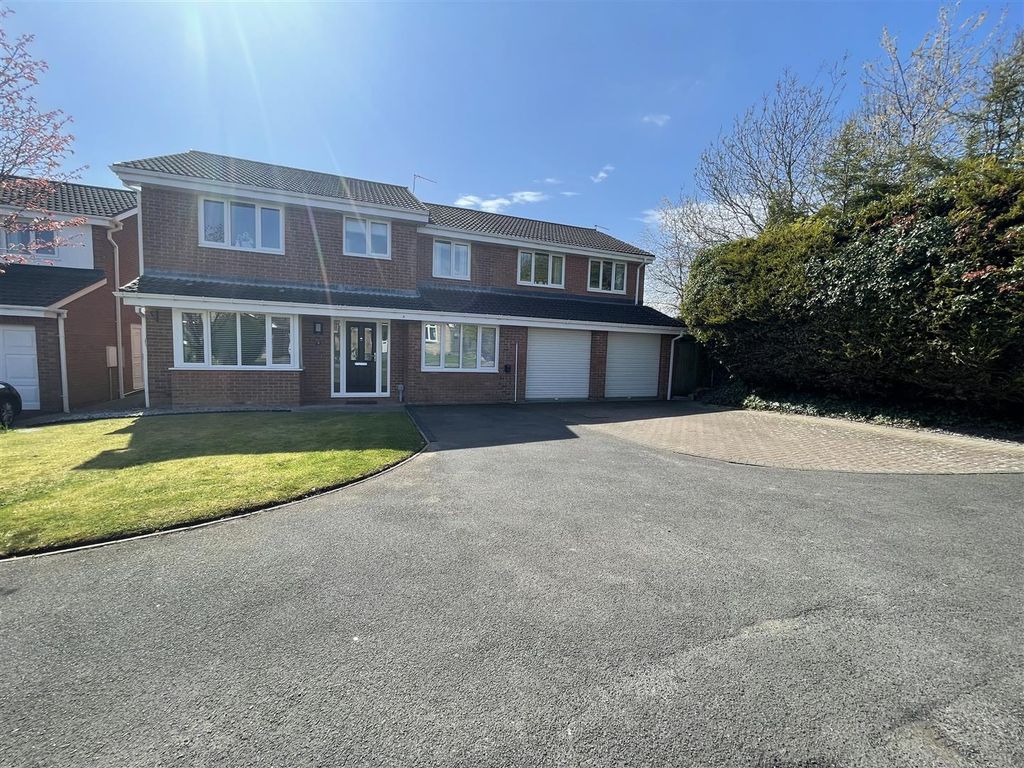 Additional image 6 of 6 bed detached house for saleLindisfarne Close, Chester Le Street DH2
