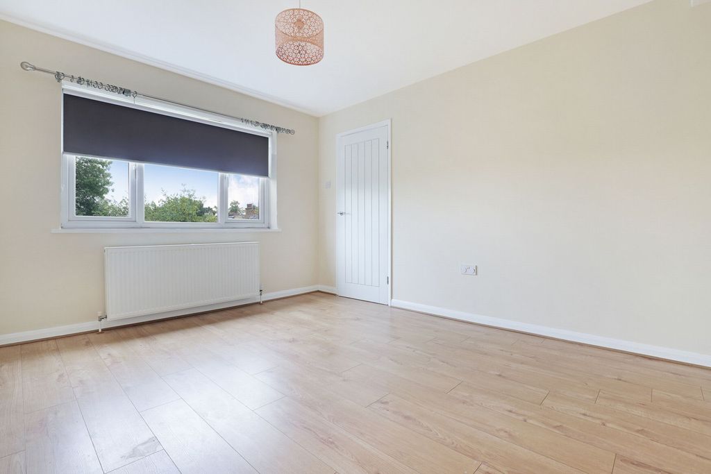 Additional image 17 of 3 bed detached house for saleRoebuck Lane, Buckhurst Hill IG9
