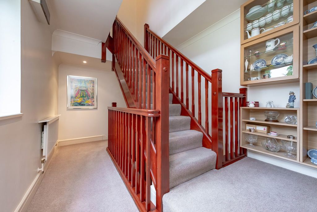 Additional image 22 of 5 bed flat for saleSt. Mary's Mount, Caterham CR3