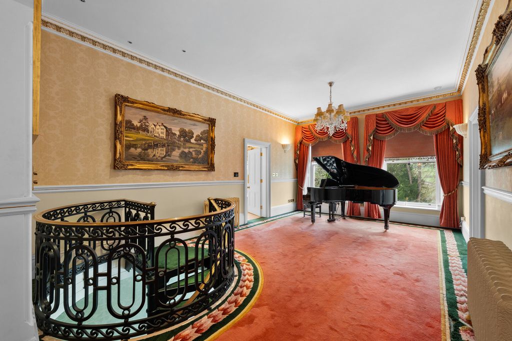 Additional image 5 of 6 bed detached house for saleTupwood Lane, Caterham CR3