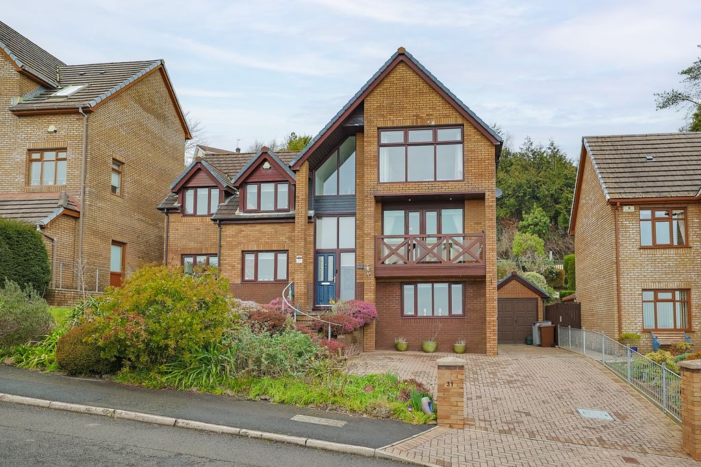 5 bed detached house for sale31 Mumbles Head Park, Pembrey, Burry Port SA16
