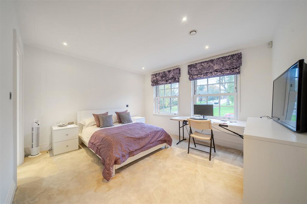 Additional image 29 of 5 bed detached house for saleProwse Avenue, Bushey Heath, Bushey WD23
