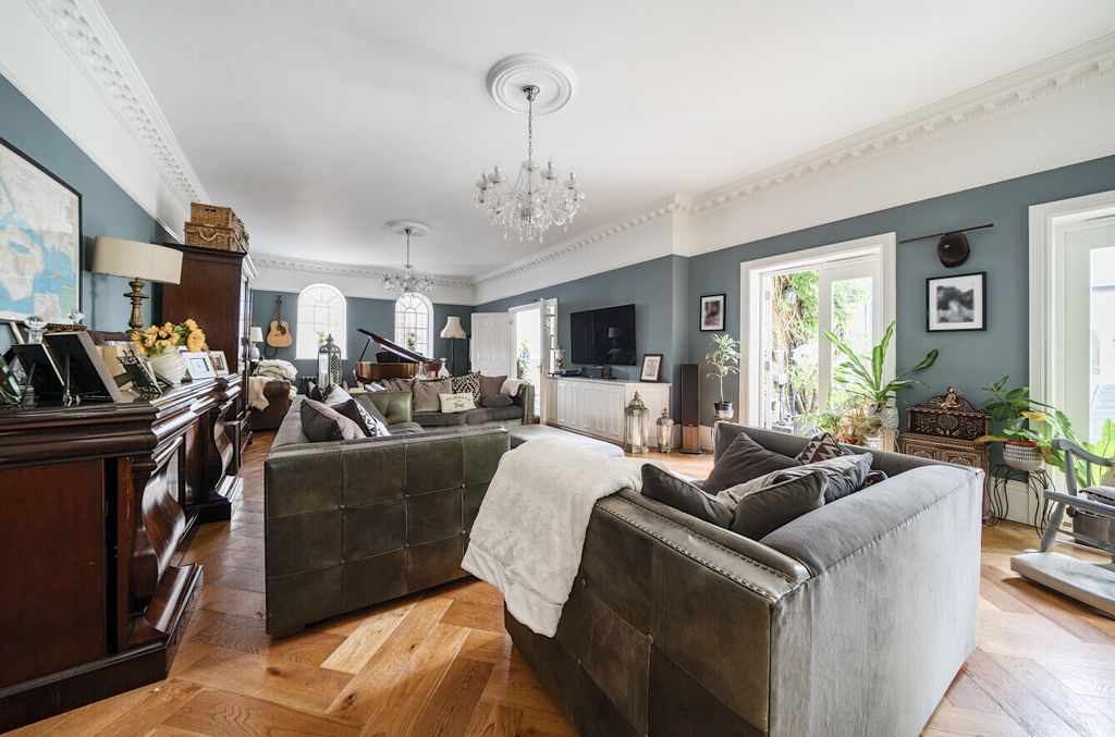 Additional image 2 of 4 bed detached house for saleGuildford Street, Chertsey, Surrey KT16
