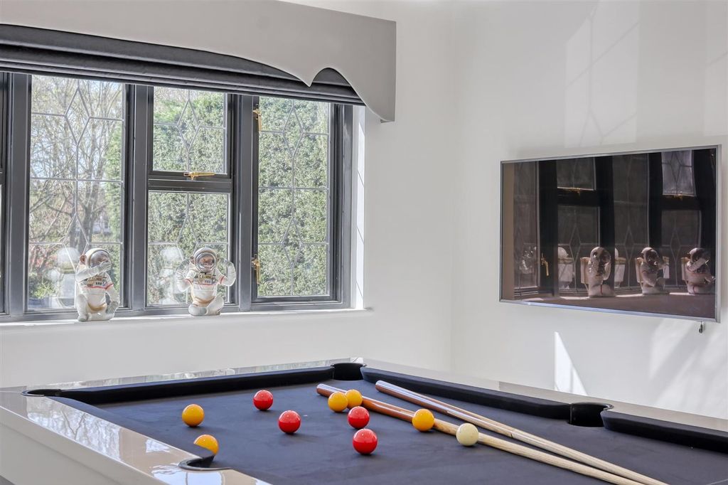 Additional image 17 of 4 bed detached house for saleCourtland Drive, Chigwell IG7