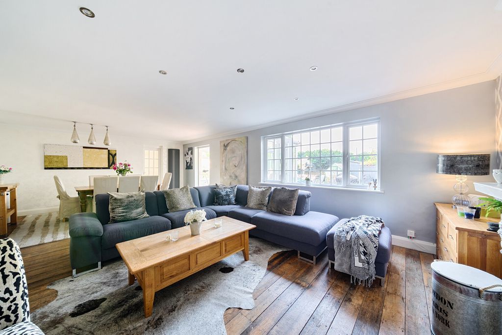Additional image 2 of 4 bed end terrace house for saleSt. Anns Hill Road, Chertsey KT16