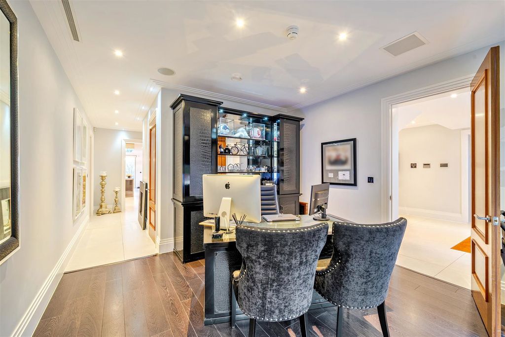 Additional image 6 of 5 bed detached house for saleProwse Avenue, Bushey Heath, Bushey WD23