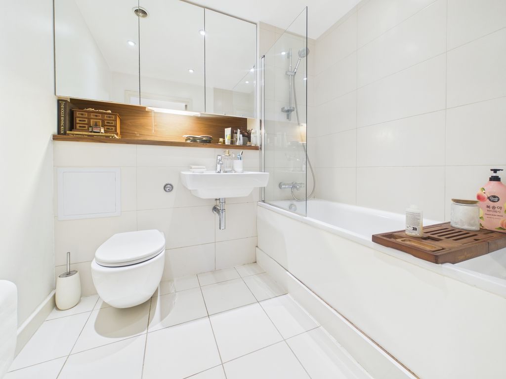 Additional image 4 of 2 bed flat for saleDock Head Road, Chatham ME4