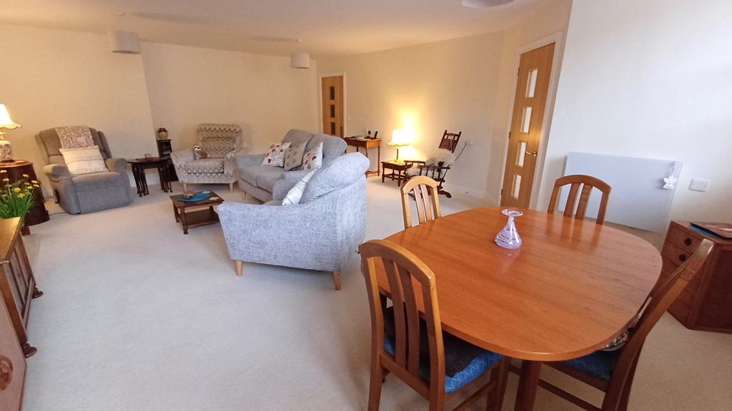 Additional image 4 of 2 bed flat for saleTrinity Road, Chipping Norton OX7