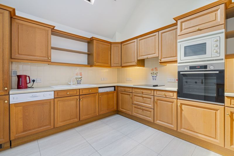 Additional image 7 of 2 bed flat for saleThe Avenue, Summersdale, Chichester PO19