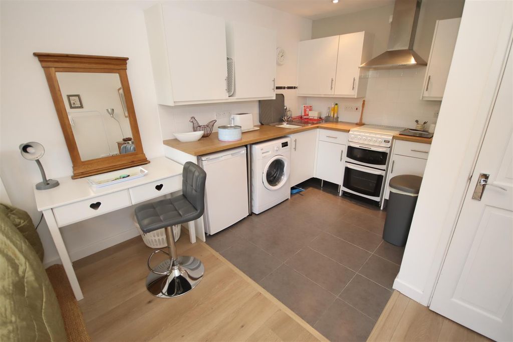Additional image 17 of 6 bed detached house for saleGreenway Lane, Chippenham SN15