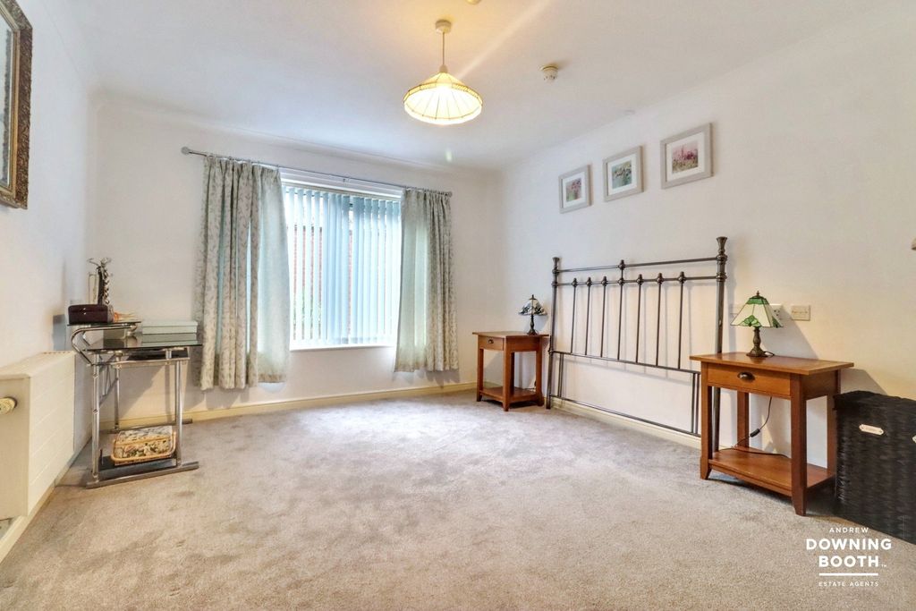 Additional image 14 of 1 bed flat for saleLower Sandford Street, Lichfield WS13