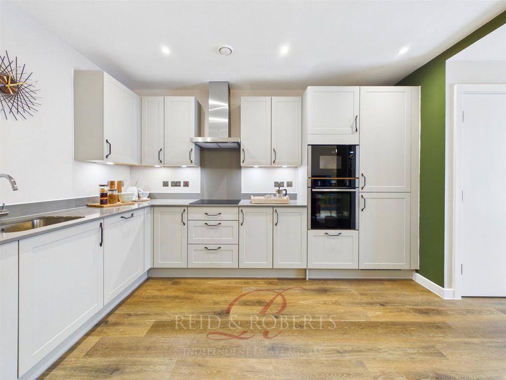 Additional image 2 of 2 bed flat for saleHathaway Lane, Great Boughton, Chester CH3