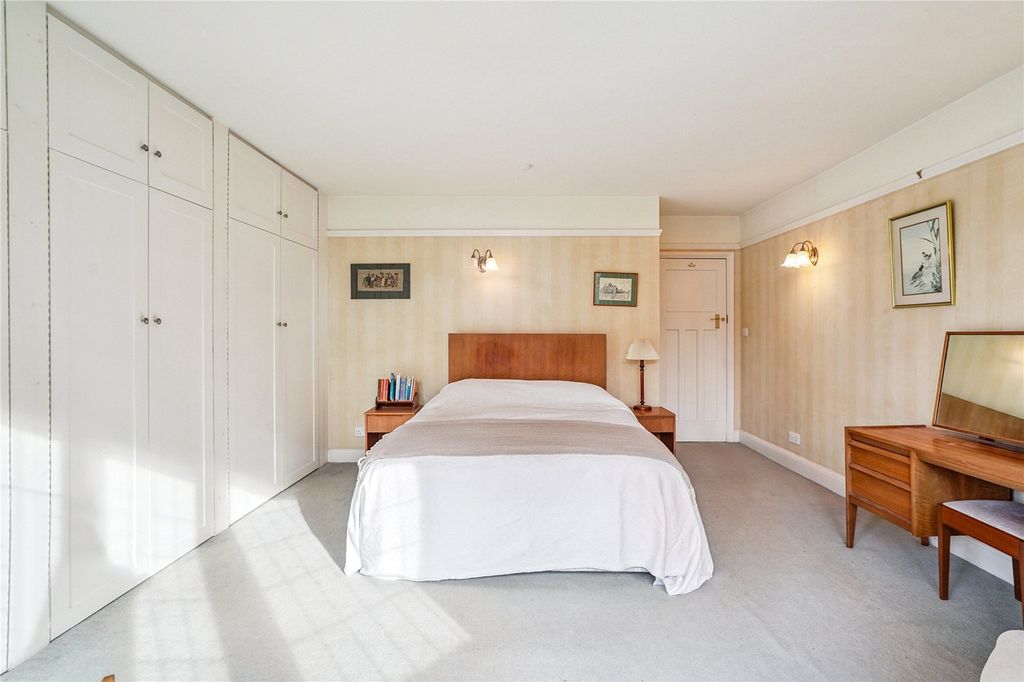 Additional image 11 of 5 bed detached house for saleNightingales Lane, Chalfont St. Giles, Buckinghamshire HP8