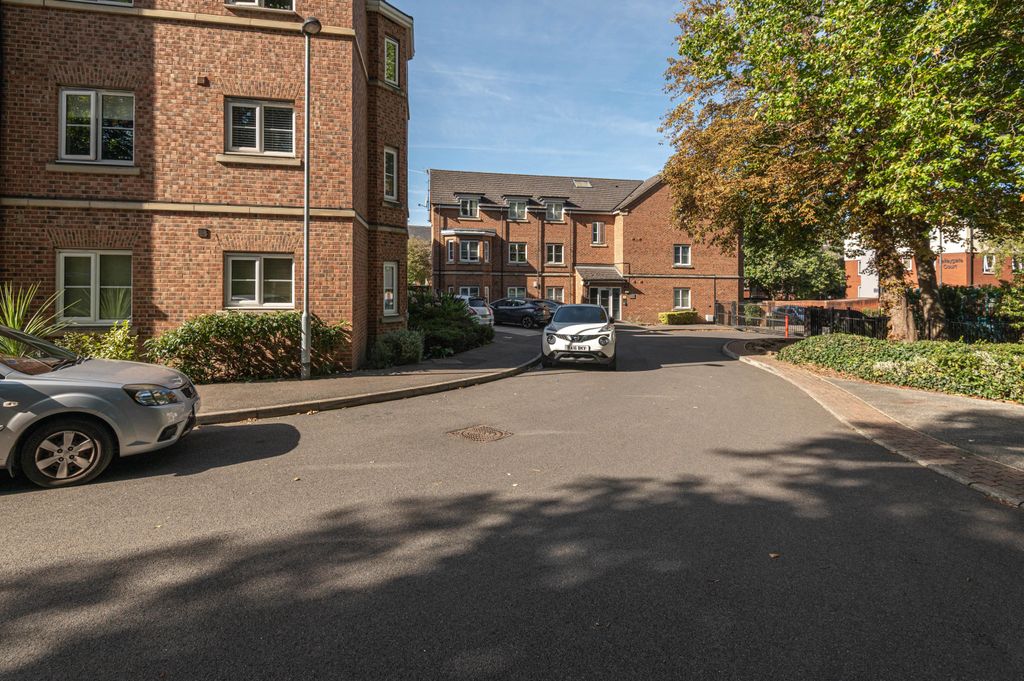 Additional image 17 of 2 bed flat for saleCastle Grove, Pontefract WF8