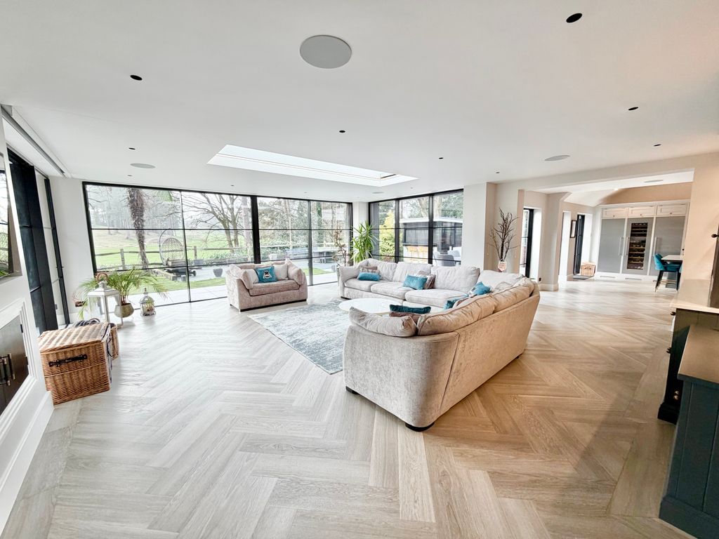 Additional image 12 of 5 bed detached house for salePrior Croft Close, Camberley GU15