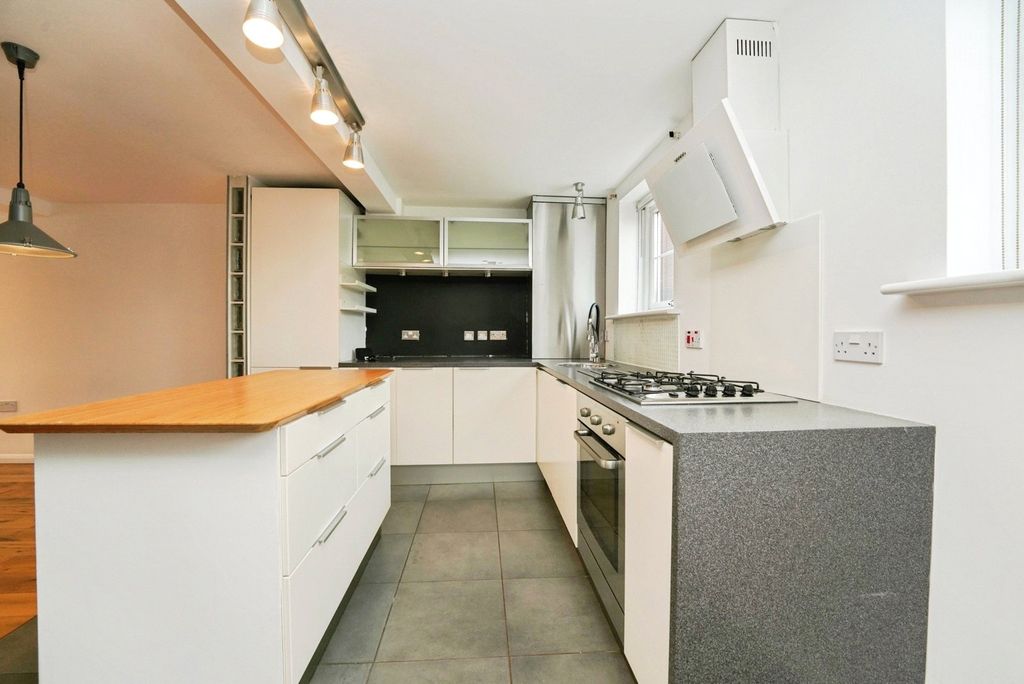 Additional image 4 of 2 bed flat for saleLower Leys, Evesham, Worcestershire WR11