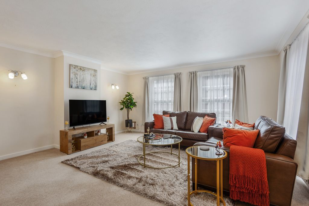 Additional image 3 of 3 bed flat for saleChapel Street, Chichester PO19