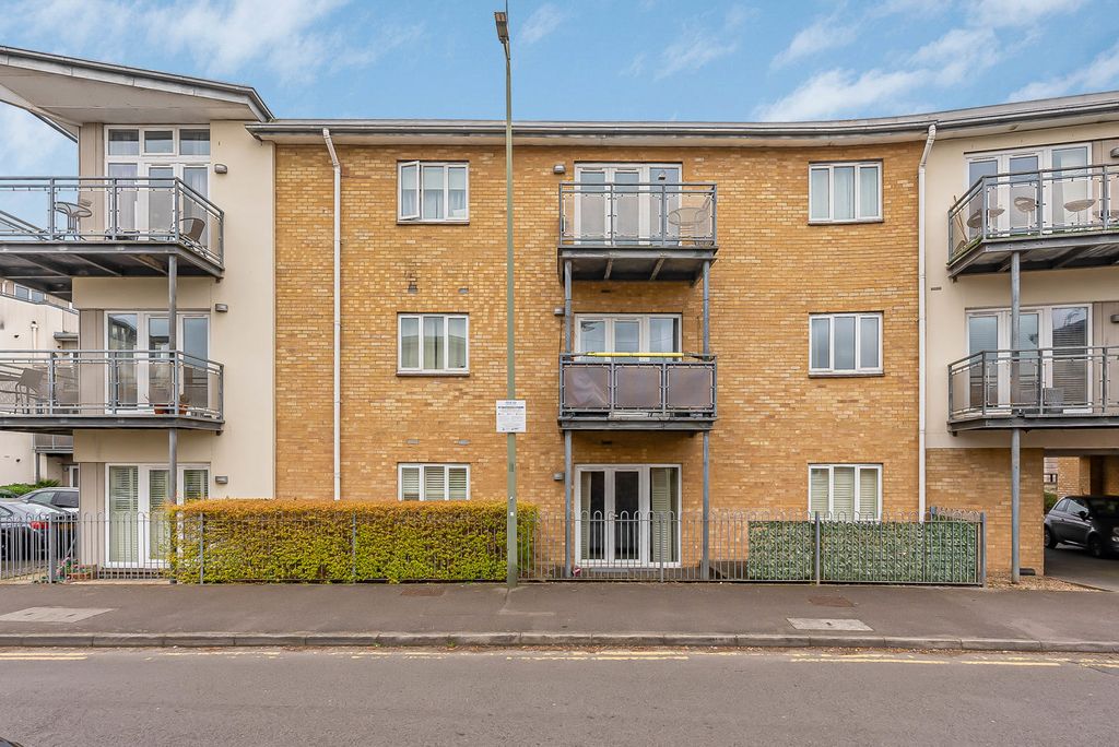 Additional image 20 of 2 bed flat for saleBridge Wharf, Chertsey, Surrey KT16