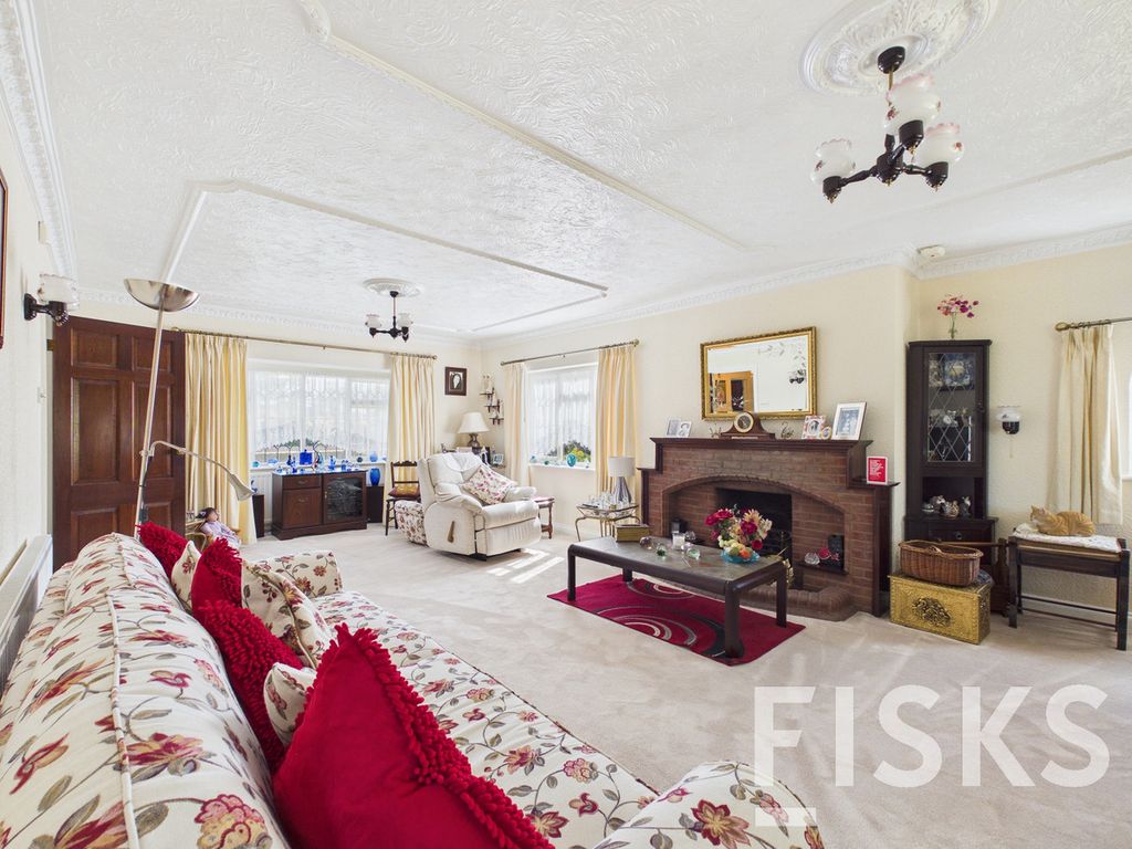 Additional image 5 of 4 bed detached house for saleLeigh Road, Canvey Island SS8