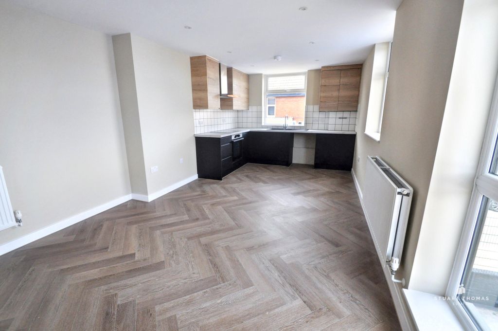 Additional image 4 of 1 bed flat for saleLondon Road, Hadleigh, Benfleet SS7