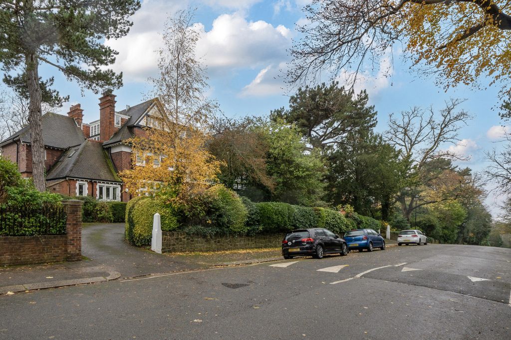 Additional image 13 of 2 bed flat for saleCamden Park Road, Chislehurst BR7