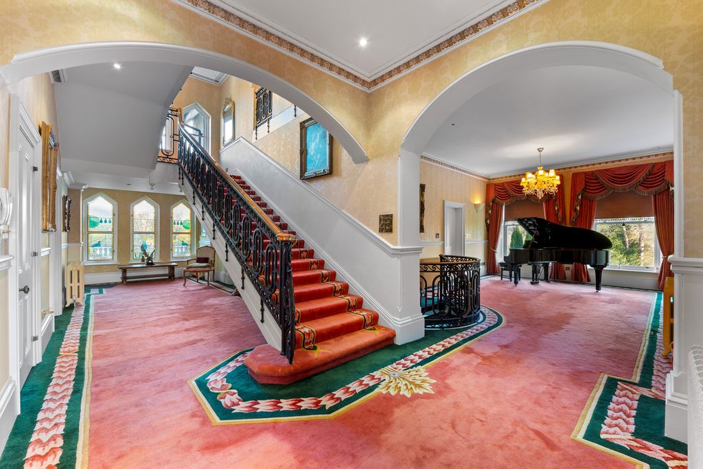 Additional image 4 of 6 bed detached house for saleTupwood Lane, Caterham CR3