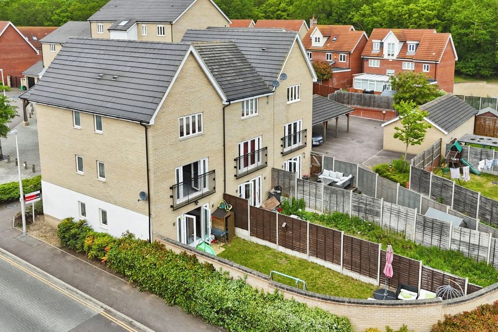 Additional image 25 of 4 bed end terrace house for saleAlderwood Terrace, Chigwell IG7
