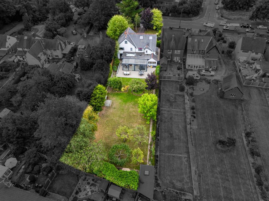 Additional image 26 of 5 bed detached house for saleSt. Johns Road, Newbold, Chesterfield S41