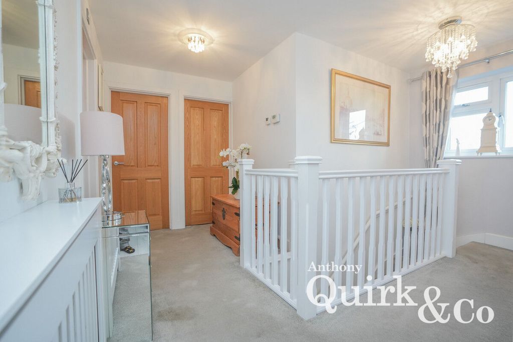 Additional image 12 of 4 bed detached house for saleChurch Parade, Canvey Island SS8
