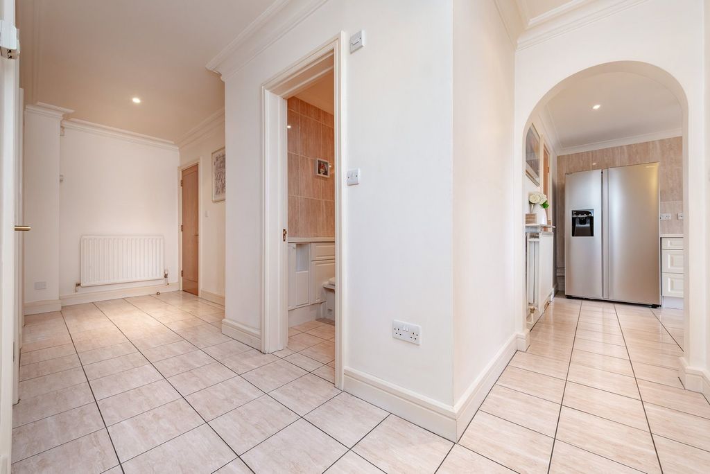 Additional image 19 of 5 bed flat for saleSt. Mary's Mount, Caterham CR3
