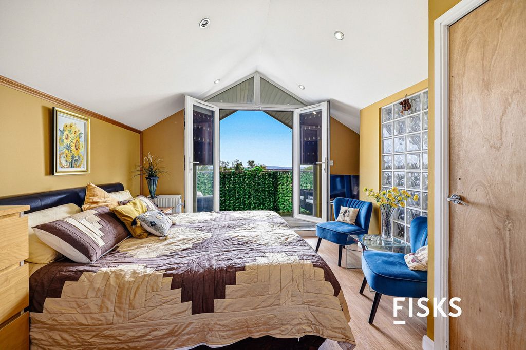 Additional image 17 of 4 bed detached house for saleThorney Bay Road, Canvey Island SS8