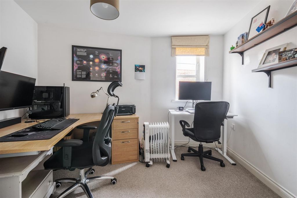 Additional image 12 of 3 bed flat for saleChapel Mews, Chippenham SN15