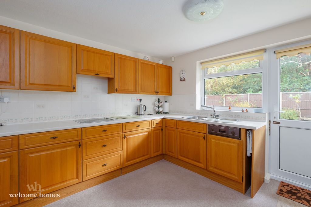 Additional image 6 of 2 bed detached bungalow for saleHillside Drive, Christchurch BH23