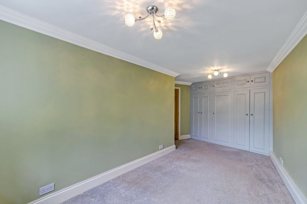 Additional image 6 of 2 bed flat for saleLondon Road, Cirencester, Gloucestershire GL7
