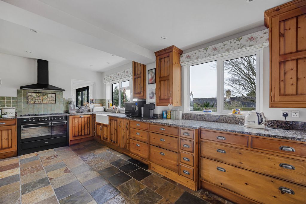 Additional image 3 of 5 bed detached house for saleBaunton Lane, Cirencester, Gloucestershire GL7