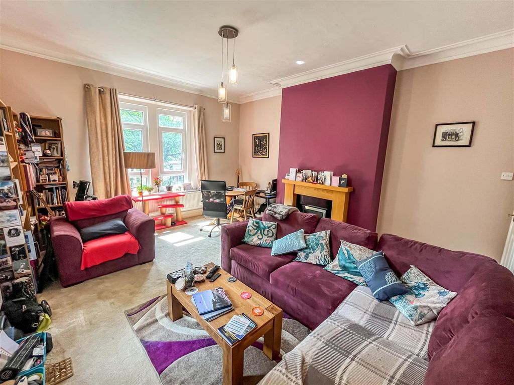 Additional image 3 of 2 bed flat for saleSt Johns Road, Buxton SK17