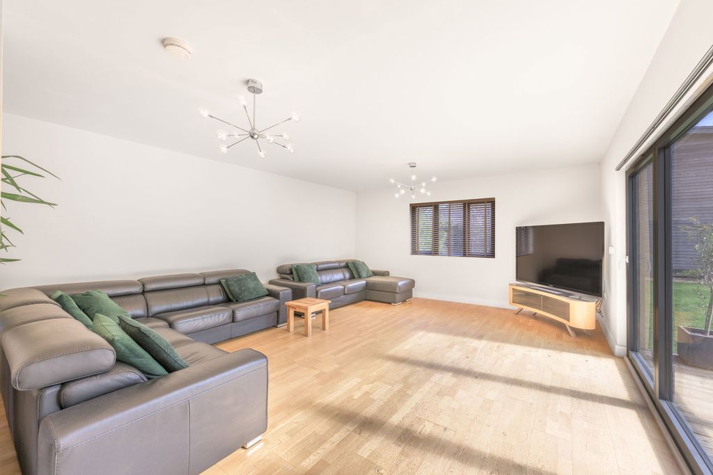 Additional image 15 of 5 bed detached house for saleAlbert Way, Chatteris PE16