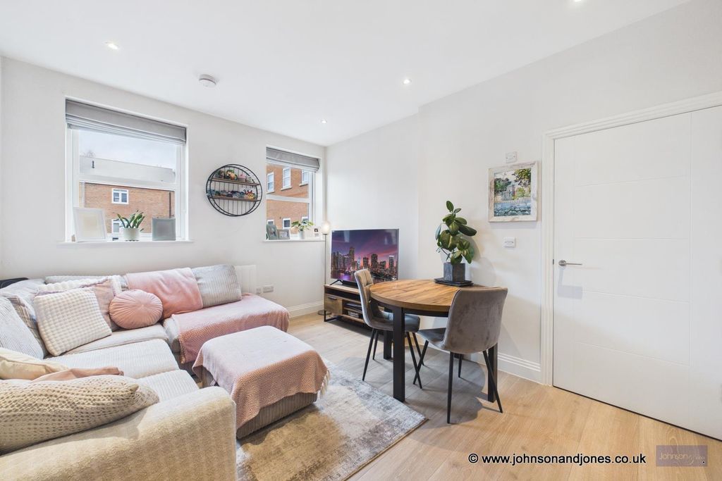Additional image 4 of 2 bed flat for salePortman House, Chertsey KT16