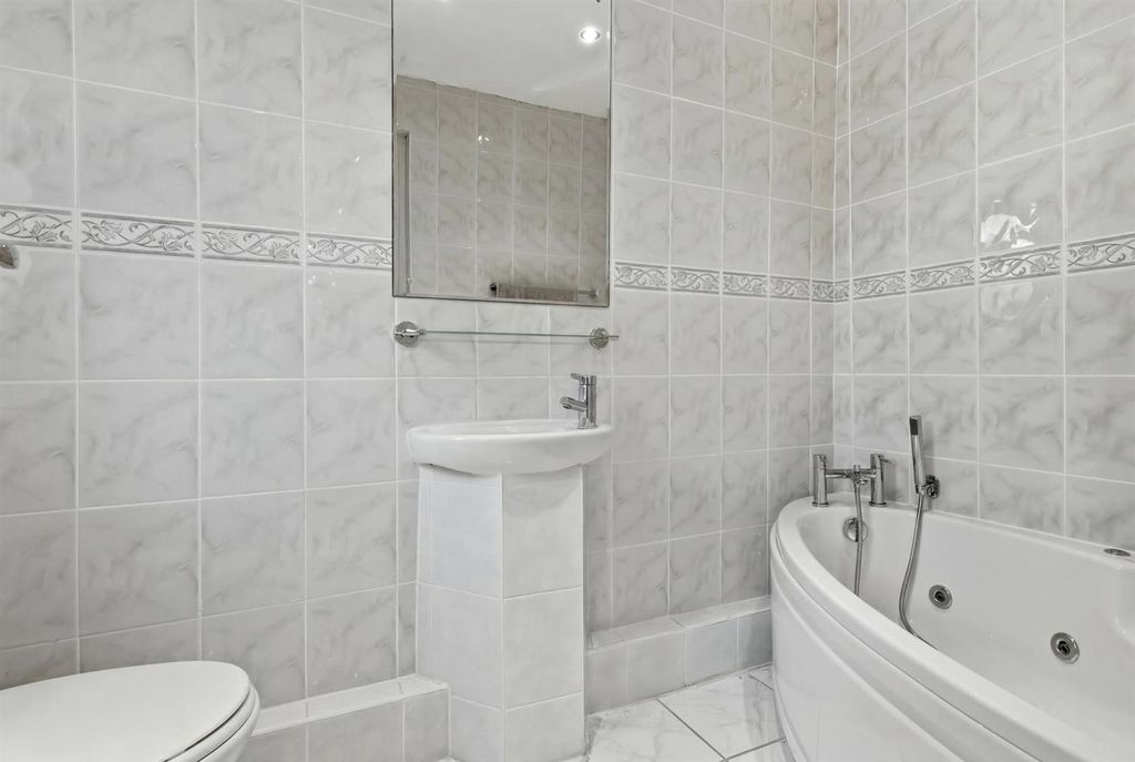 Additional image 35 of 6 bed detached house for saleBromley Lane, Chislehurst BR7