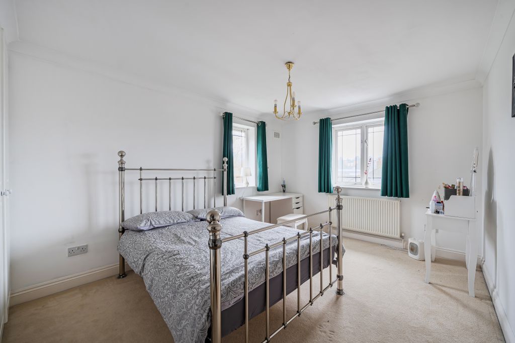 Additional image 6 of 5 bed detached house for saleDeerswood Close, Caterham CR3