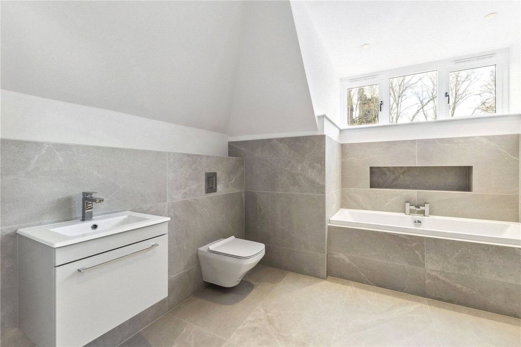 Additional image 11 of 3 bed flat for saleBow Chambers, Frodsham Street, Chester, Cheshire CH1