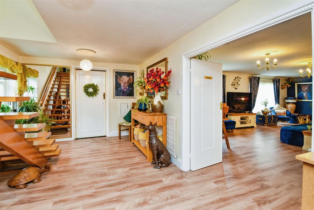 Additional image 7 of 14 bed detached house for saleLacock Road, Patterdown, Chippenham SN15