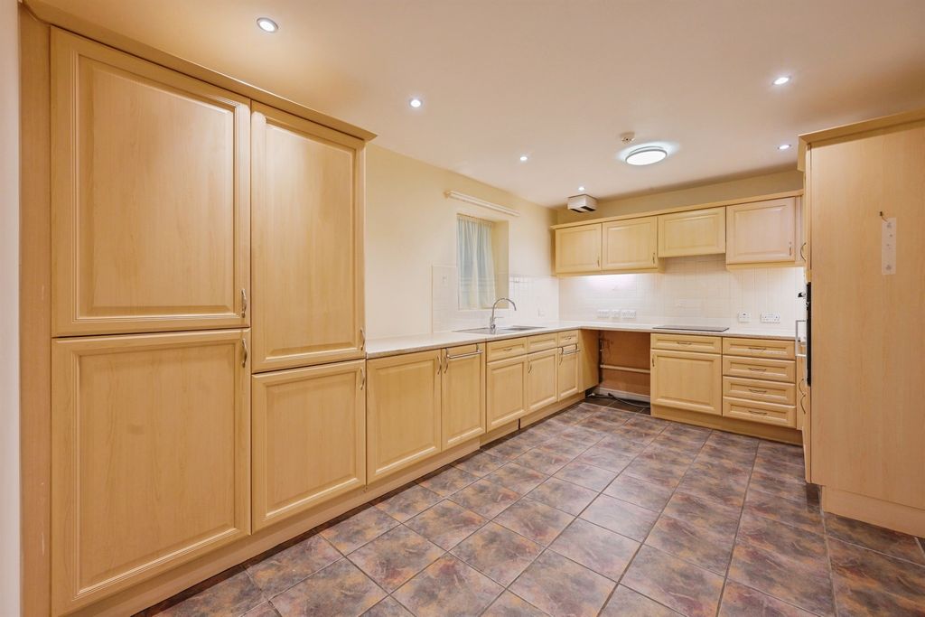 Additional image 7 of 1 bed flat for saleLower Sandford Street, Lichfield WS13